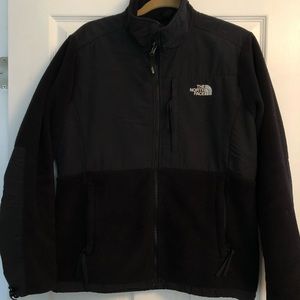 Womens North Face Denali Fleece Jacket size large.
